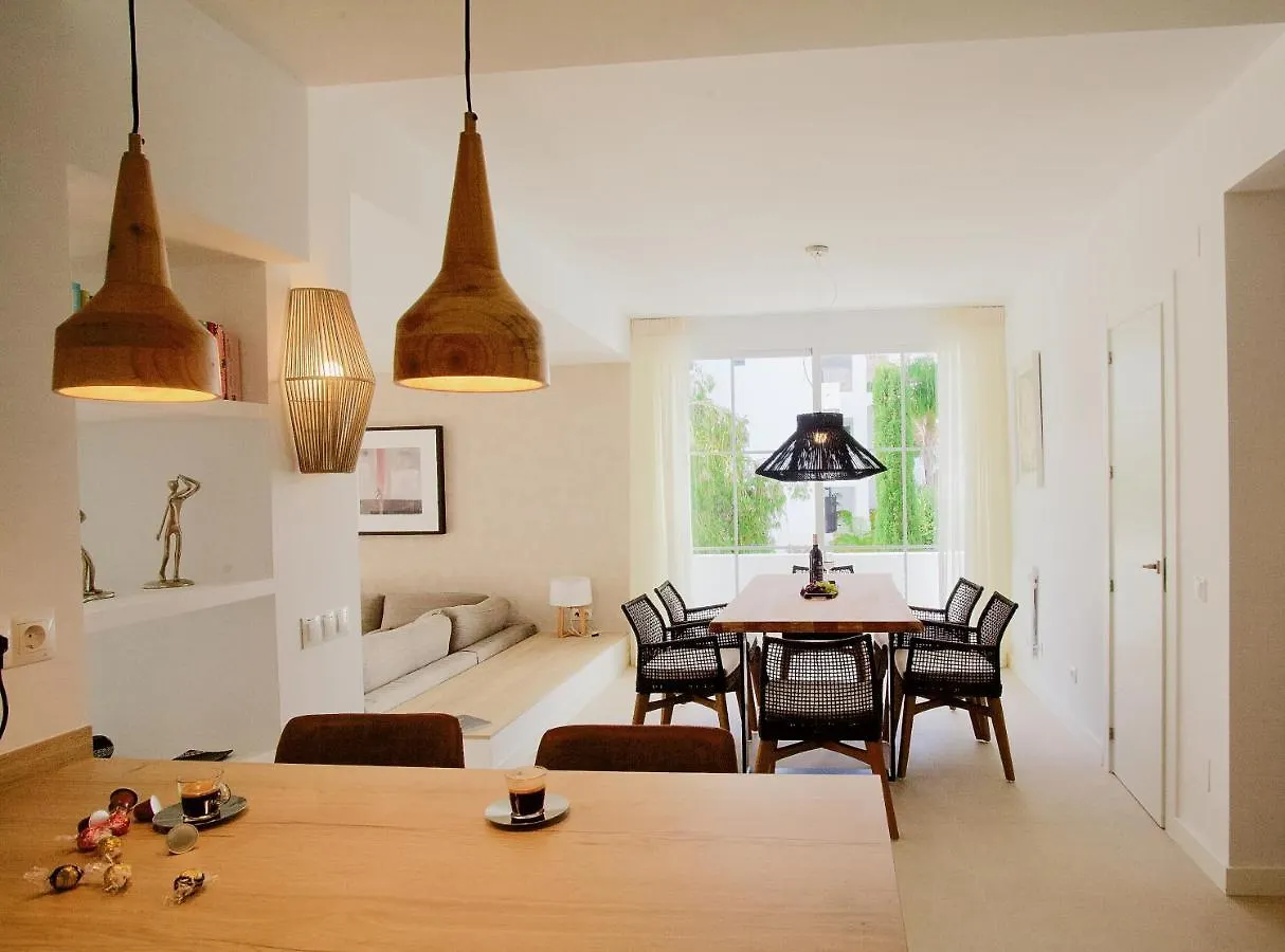 Top Apartment In Los Jardines De Las Golondrinas Marbella