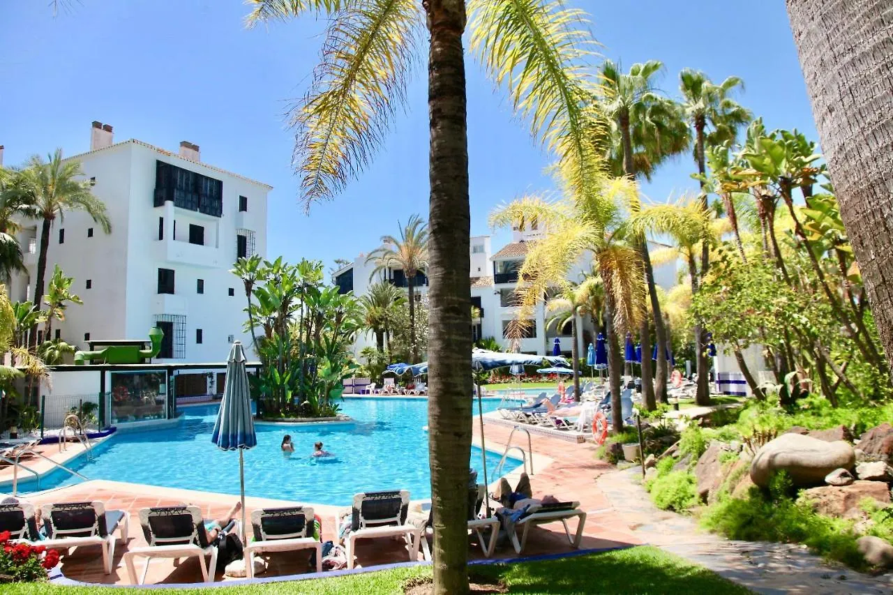 Top Apartment In Los Jardines De Las Golondrinas Marbella Spain