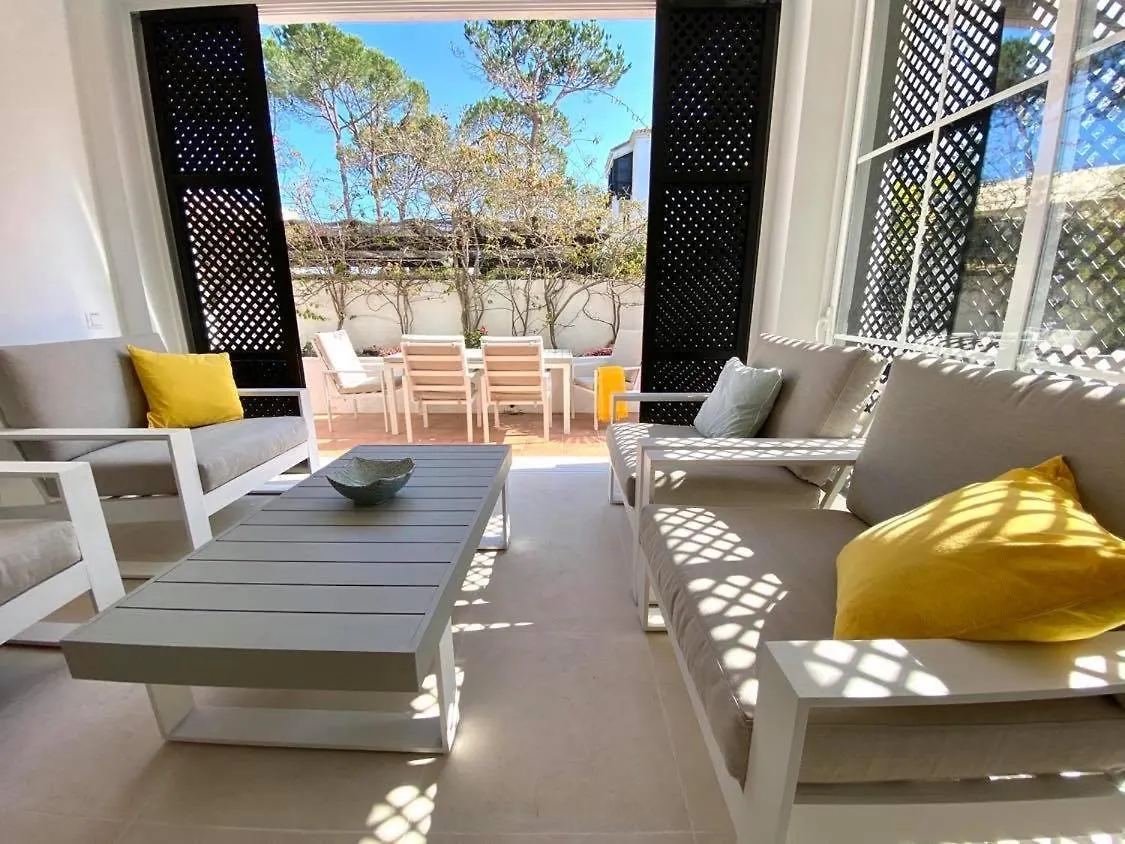 Top Apartment In Los Jardines De Las Golondrinas Marbella Spain